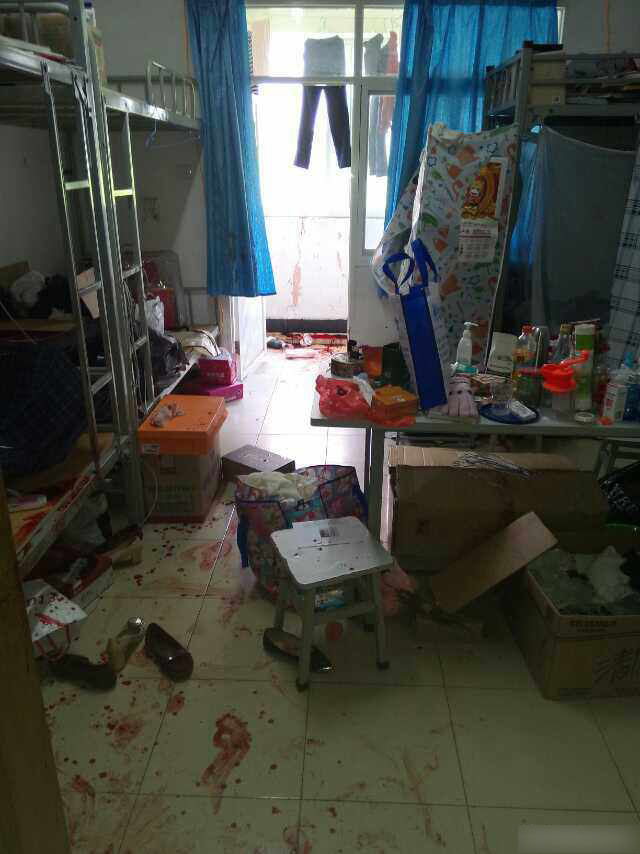云南大学女生宿舍发生持刀伤人事件
