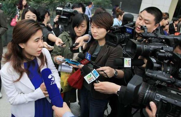 杀妻富二代被判死缓 恩爱照曝光