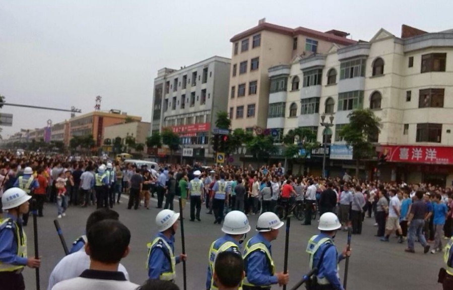 广东一鞋厂员工为社保维权 当地政府介入