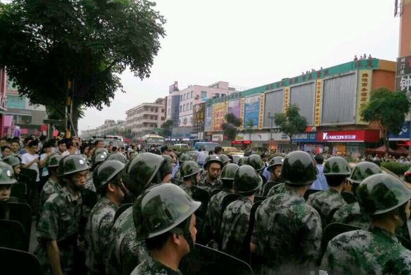 广东一鞋厂员工为社保维权 当地政府介入