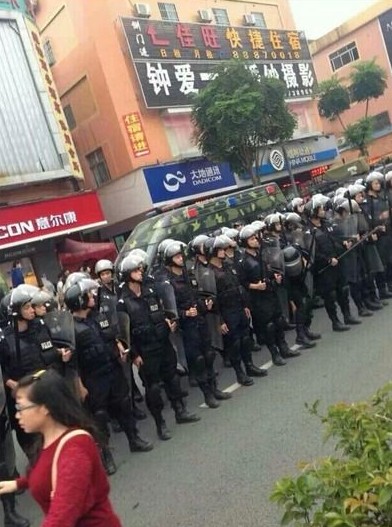 广东一鞋厂员工为社保维权 当地政府介入