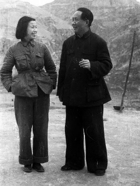 美国记者镜头中的延安笑脸 毛泽东与亲密战友们