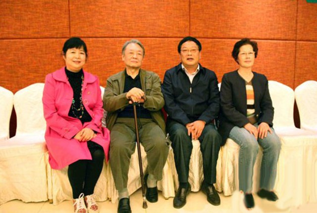 毛泽东侄子毛远新出狱后的生活