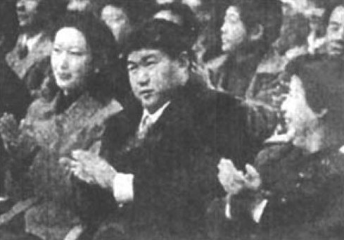 毛新宇27岁婚宴