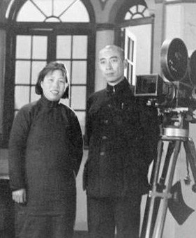 邓颖超临终前艰难地吐出两个字：“李鹏”