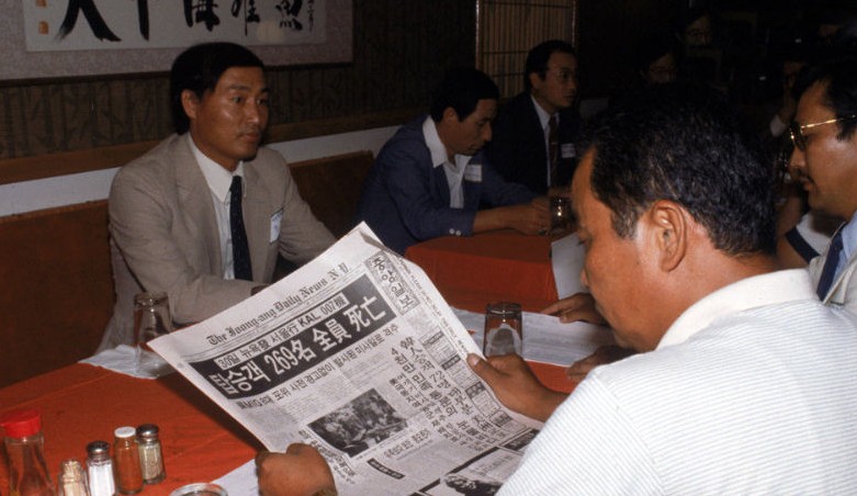 83年客机神秘失联 苏联用导弹击落后假装配合多国寻找