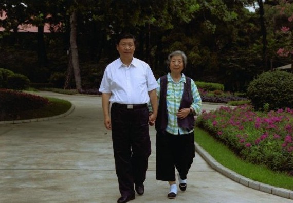 习近平的成长历程