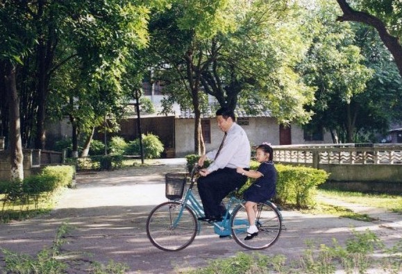 习近平的成长历程