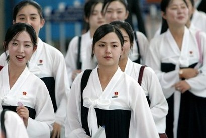 朝鲜第一夫人李雪主暴瘦亮相朝纪念活动