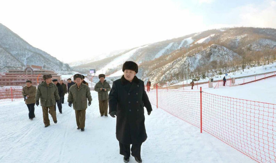 金正恩视察滑雪场