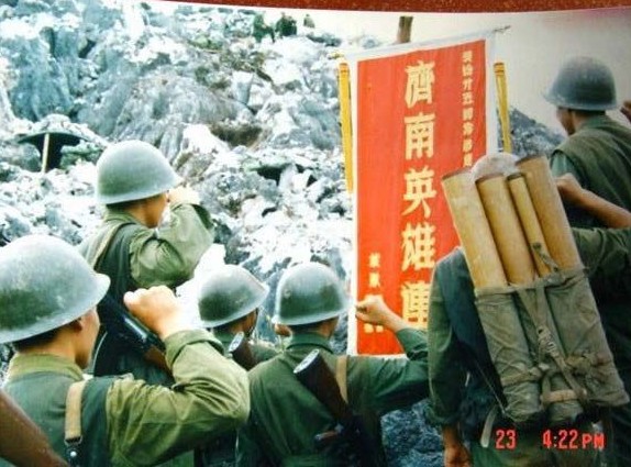 对越自卫反击战罕见彩照：记录战地经典瞬间