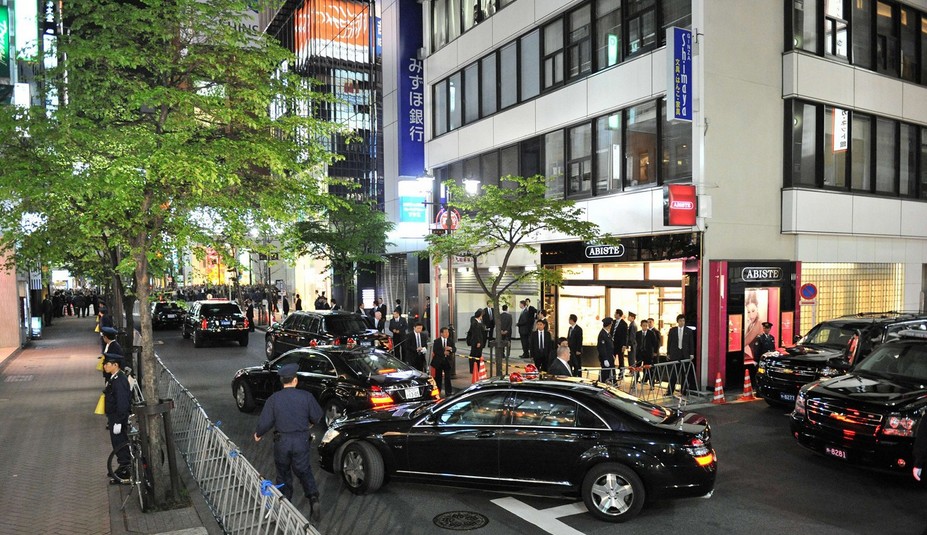 安倍在寿司店请奥巴马共进私人晚餐