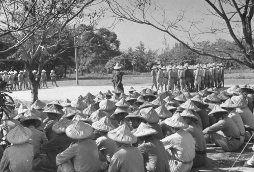 1950年反攻大陆口号下的台湾军民