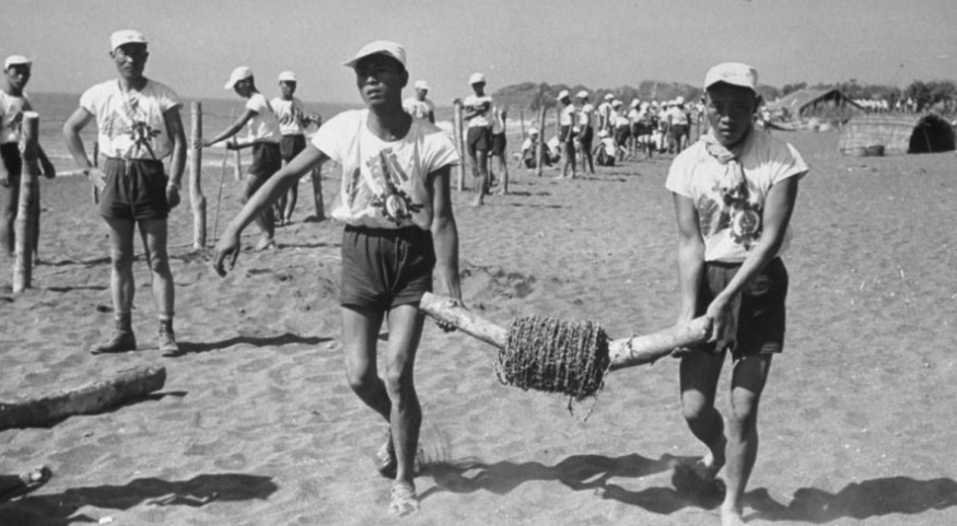 1950年反攻大陆口号下的台湾军民