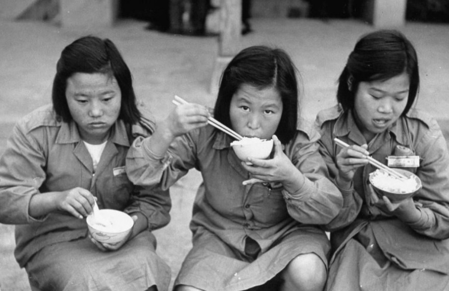 1950年反攻大陆口号下的台湾军民