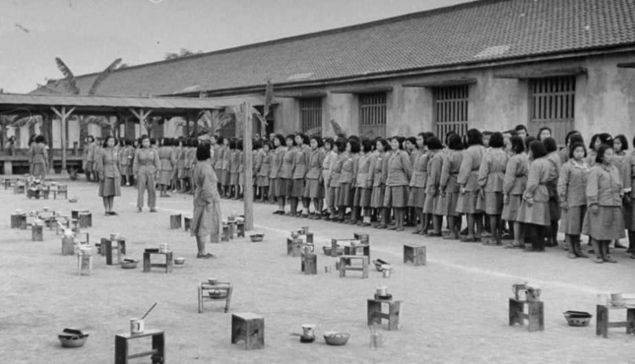 1950年反攻大陆口号下的台湾军民
