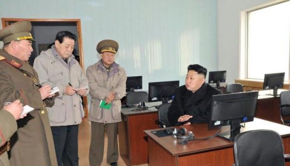 金正恩视察朝鲜人民军后勤工作