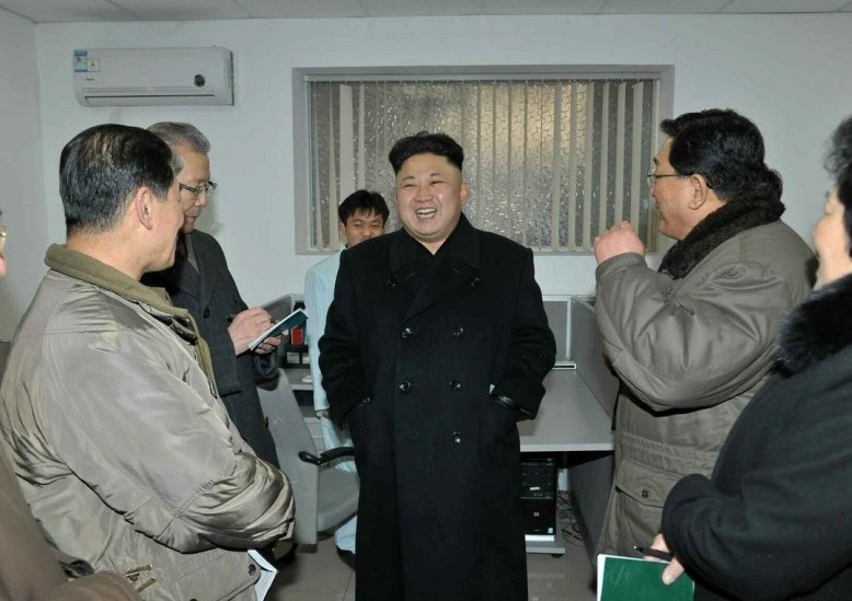 金正恩视察朝鲜国家科学院
