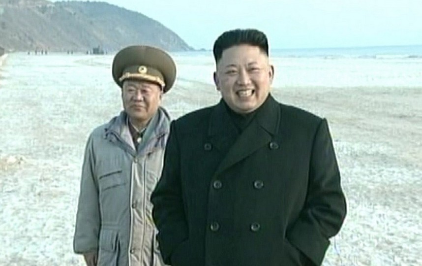崔龙海随金正恩视察疑破落马传言