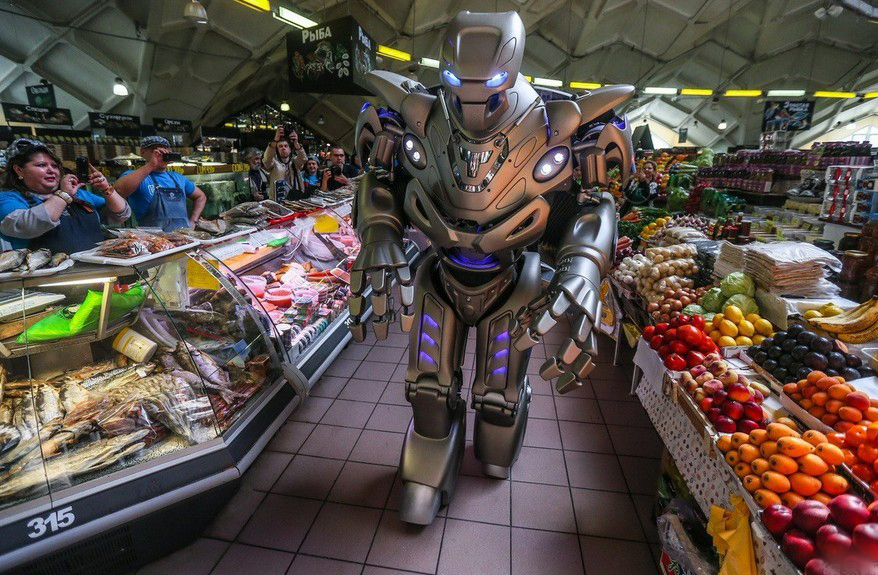 机器人亮相莫斯科菜市场 