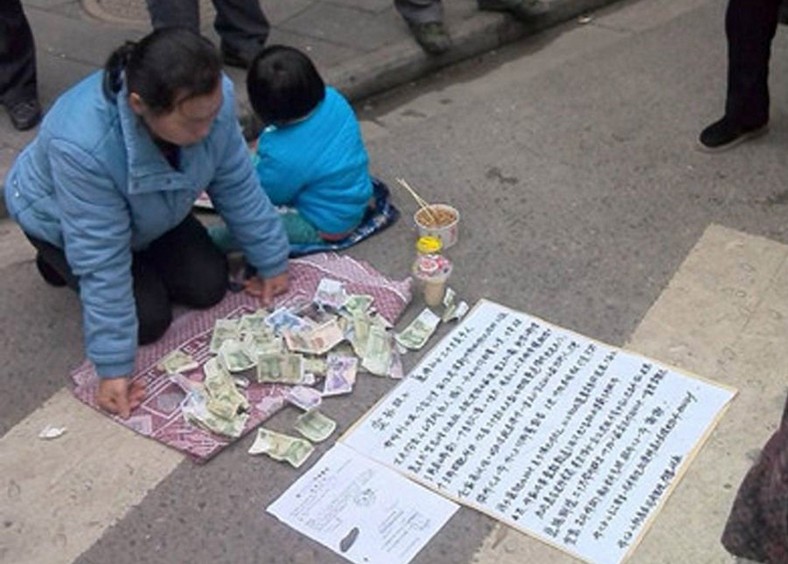 武汉奶奶卖孙救白血病儿子