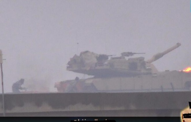 伊拉克M1A1被火箭弹击中起火
